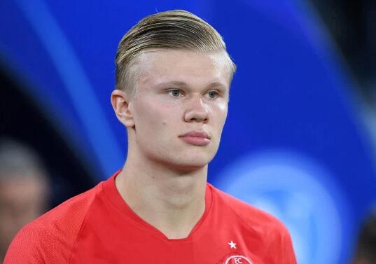 德天空：格纳布里倾向于续约，可能与拜仁签1-2年的降薪合同