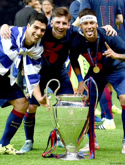 墨尔本城官方：莱基接受右髋关节手术，预计缺席三个月