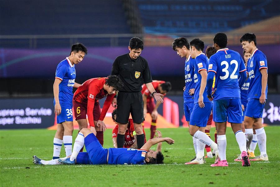 早报：米兰双雄均无缘意超杯决赛（早讯：AC米兰与国际米兰均无缘意大利超级杯决赛）