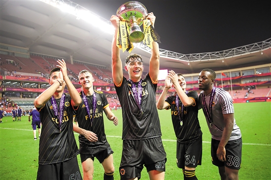 没想到！高诗岩三分球百发百中，帮山东淘汰北京队