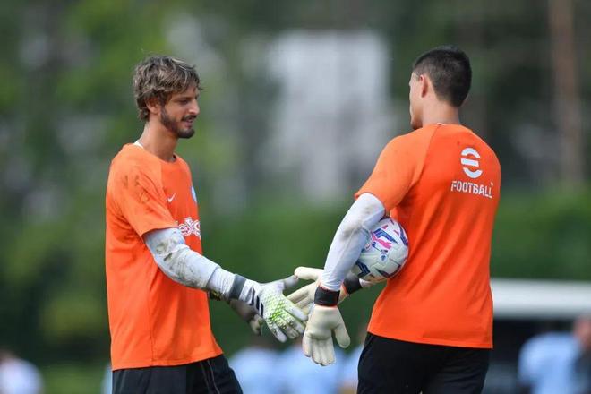 赵宇豪：祝福尹鸿博未来一切顺利；祝愿河南队足协杯夺冠