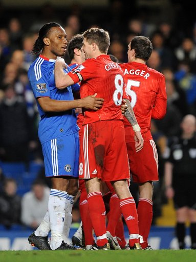 对猛龙跨季10连胜！布伦森35+6三分势不可挡 与场边球迷对喷太经典