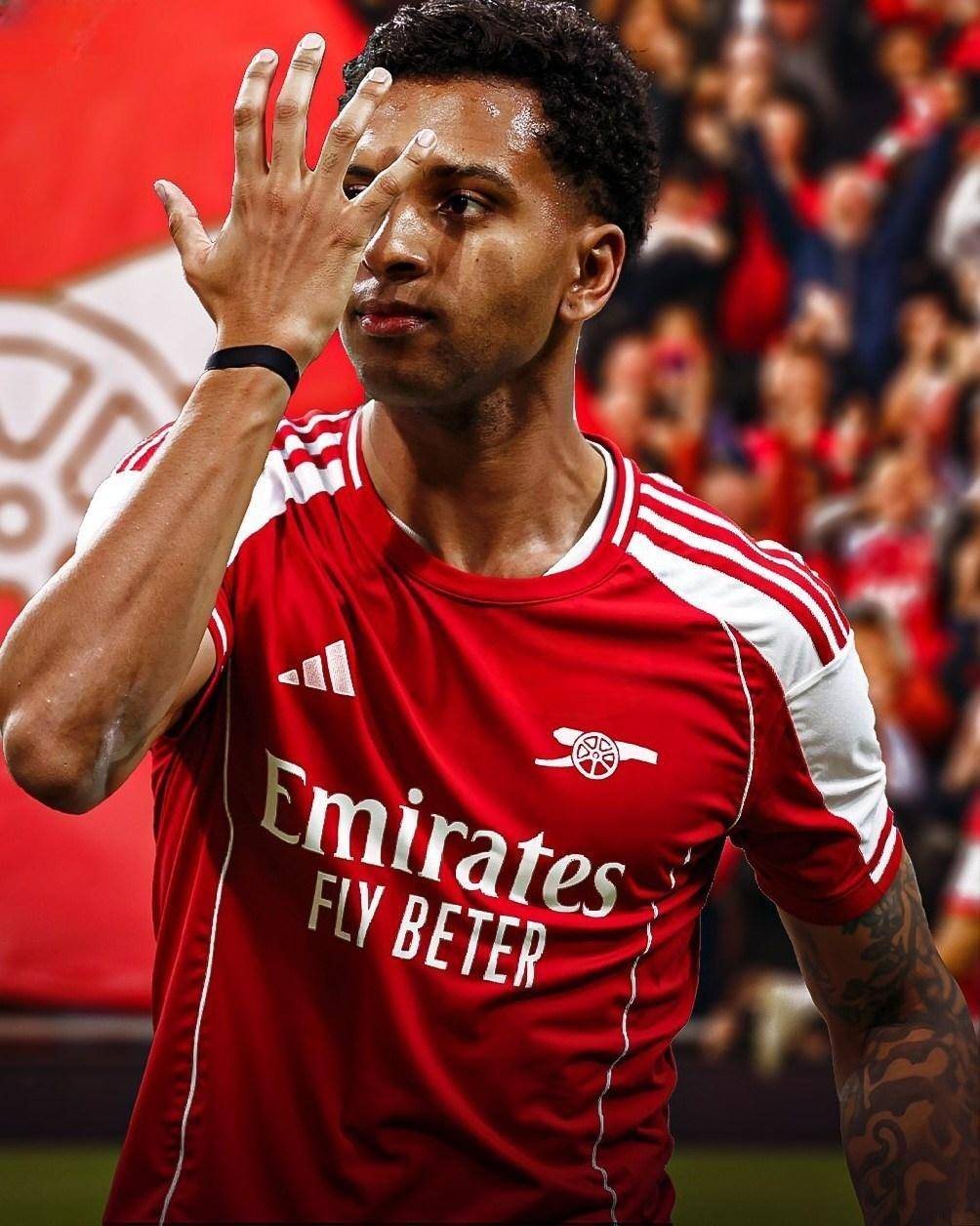 意媒：桑德兰想先租后买从米兰签圣地亚哥，已联系球员经纪人