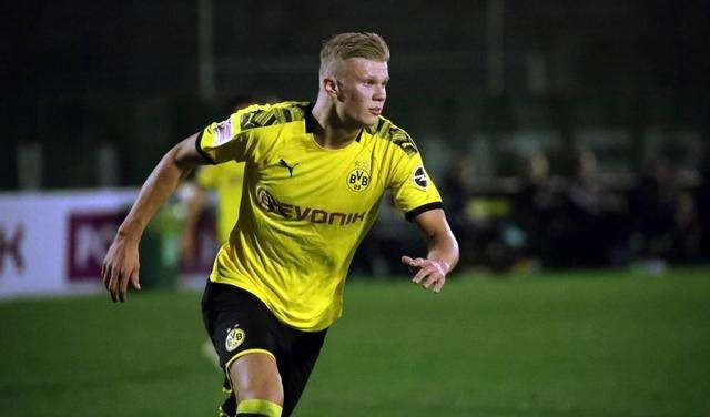 混团世界杯：梁靖崑单打告负莎头双打得分 中国8-2法国